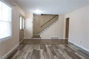 309 Shiawassee Ave, Fairlawn, OH 44333 - Photo 2