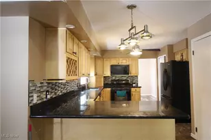 309 Shiawassee Ave, Fairlawn, OH 44333 - Photo 6