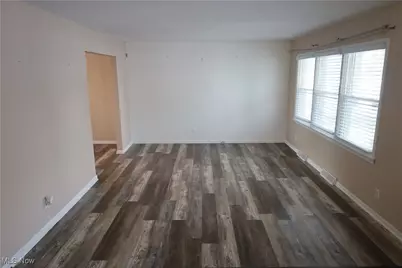 309 Shiawassee Avenue, Fairlawn, OH 44333 - Photo 4