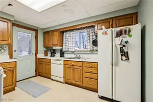 1281 Neptune Ave, Akron, OH 44301 - Photo 10