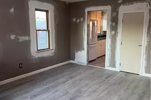 539 Wells Ave, Louisville, OH 44641 - Photo 2