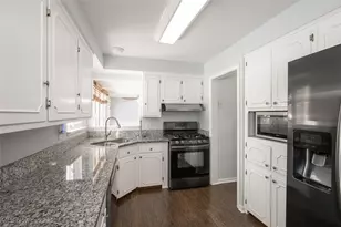 15446 Drake Rd, Strongsville, OH 44136 - Photo 12