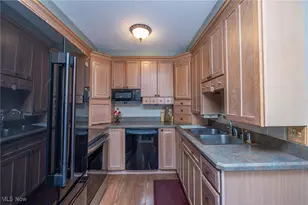 1132 N Carpenter Rd, Brunswick, OH 44212 - Photo 8