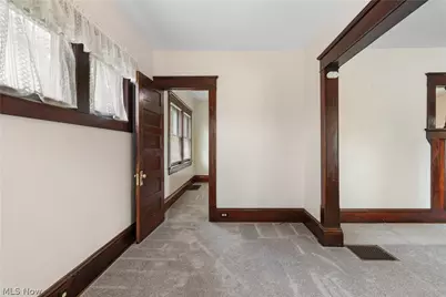 827 9th Street SW, Massillon, OH 44647 - Photo 4