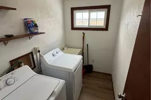 108 Sullivan Cir, Weirton, WV 26062 - Photo 14