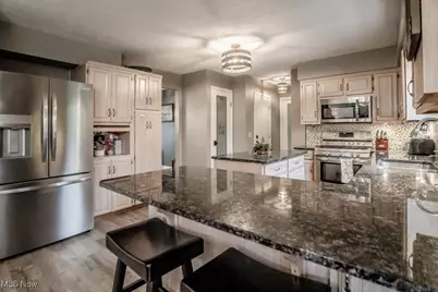 2450 Wildflower Lane NE, Massillon, OH 44646 - Photo 16