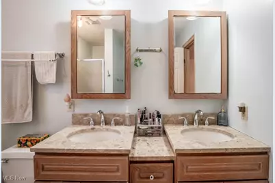 2450 Wildflower Lane NE, Massillon, OH 44646 - Photo 28