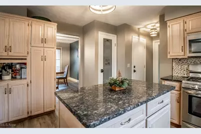 2450 Wildflower Lane NE, Massillon, OH 44646 - Photo 18