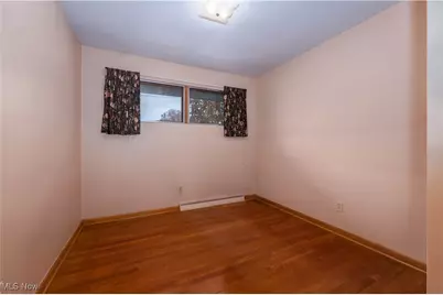 1035 Lois Avenue NW, North Canton, OH 44720 - Photo 8