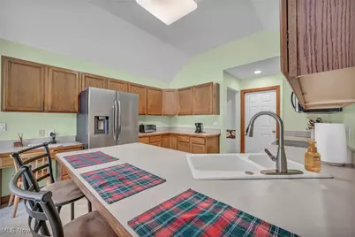 1485 Golden Lane, Grandview Heights, OH 44147 - Photo 18