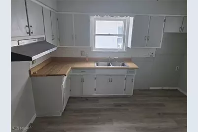 9825 Macon Avenue, Loveland, OH 44102 - Photo 6