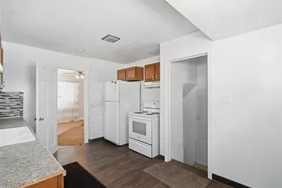 1188 Hardesty Boulevard, Akron, OH 44320 - Photo 20