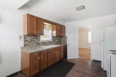 1188 Hardesty Boulevard, Akron, OH 44320 - Photo 18