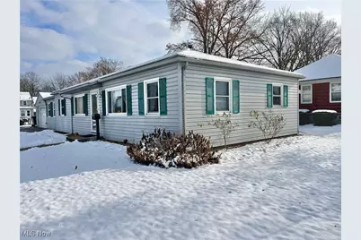 579 Poplar Street, Elyria, OH 44035 - Photo 2