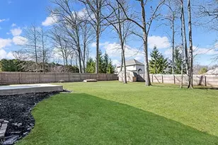 492 Hickory Hollow Dr, Canfield, OH 44406 - Photo 4