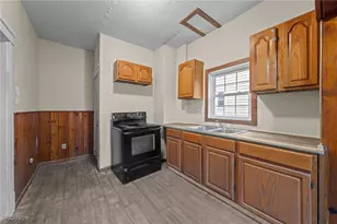 1053 Mt Vernon Ave, Akron, OH 44310 - Photo 24