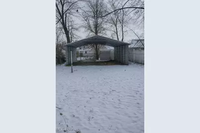 935 W 22nd Street, Lorain, OH 44052 - Photo 8