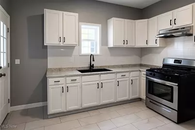 935 W 22nd Street, Lorain, OH 44052 - Photo 6
