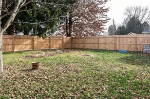 2024 Lisbon St, East Liverpool, OH 43920 - Photo 6