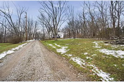 3815 Dillon Falls Road, Zanesville, OH 43701 - Photo 32