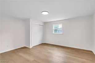 338 Blossom Ave, Campbell, OH 44405 - Photo 14