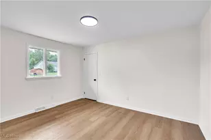 338 Blossom Ave, Campbell, OH 44405 - Photo 10