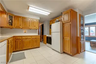 3027 22nd St NW, Canton, OH 44708 - Photo 8