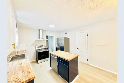 8720 Olde 8 Road, Northfield, OH 44067 - Photo 4