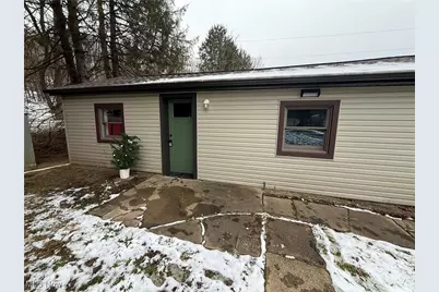 604 Crider Avenue NE, New Philadelphia, OH 44663 - Photo 1