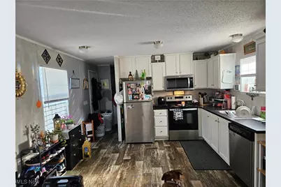 81 Hyland Drive, Akron, OH 44312 - Photo 4