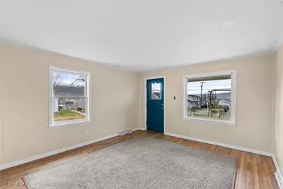 411 W 45th Street, Shadyside, OH 43947 - Photo 4