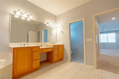 6720 Bridgestone Circle NE, Canton, OH 44721 - Photo 38