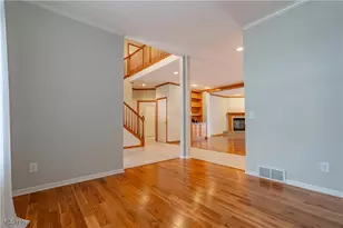 6720 Bridgestone Cir NE, Canton, OH 44721 - Photo 12