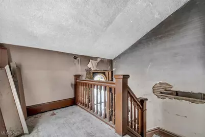 814 Plymouth Court NW, Canton, OH 44703 - Photo 10