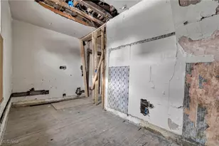 814 Plymouth Ct NW, Canton, OH 44703 - Photo 12