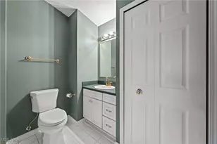 9201 Old Meadow Dr, Chagrin Falls, OH 44023 - Photo 18