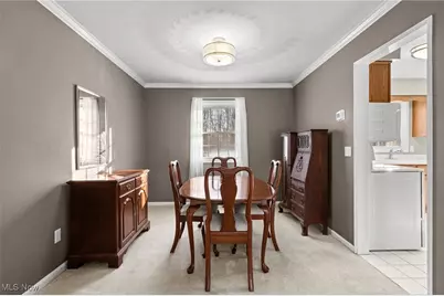 9201 Old Meadow Drive, Chagrin Falls, OH 44023 - Photo 4