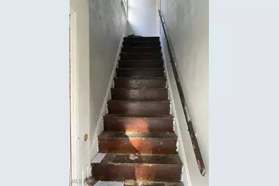 639 E 124th Street, Loveland, OH 44108 - Photo 8