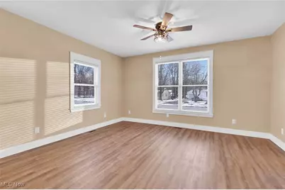 407 Barker Street, Wellington, OH 44090 - Photo 6