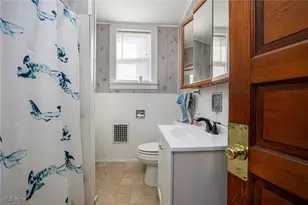 410 Pine St, Coshocton, OH 43812 - Photo 26