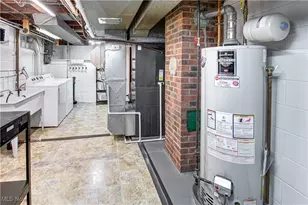 1184 Mayfair Dr, Green Hills, OH 44131 - Photo 24