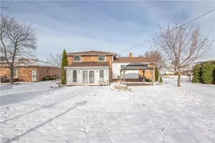 1184 Mayfair Dr, Green Hills, OH 44131 - Photo 38