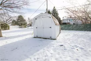 1184 Mayfair Dr, Green Hills, OH 44131 - Photo 46