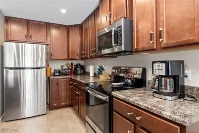 7537 Greenlawn Drive, North Ridgeville, OH 44039 - Photo 18