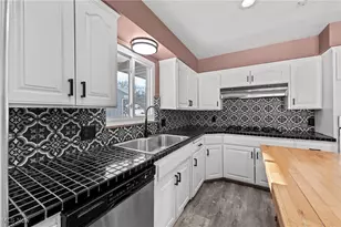 6473 Tanglewood Ln, Green Hills, OH 44131 - Photo 14