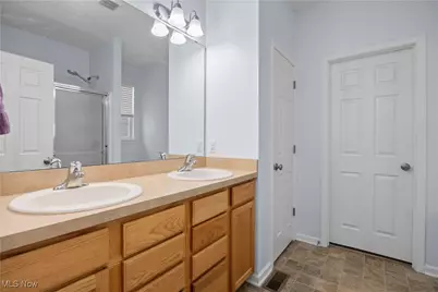 4201 Meadow Lark Drive, Lorain, OH 44053 - Photo 14
