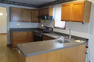 1375 Golden Ln, Grandview Heights, OH 44147 - Photo 2