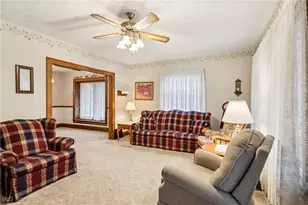 79 20th St SW, Barberton, OH 44203 - Photo 8