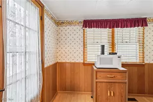 79 20th St SW, Barberton, OH 44203 - Photo 16