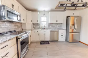 120 Capitol Dr, Weirton, WV 26062 - Photo 8